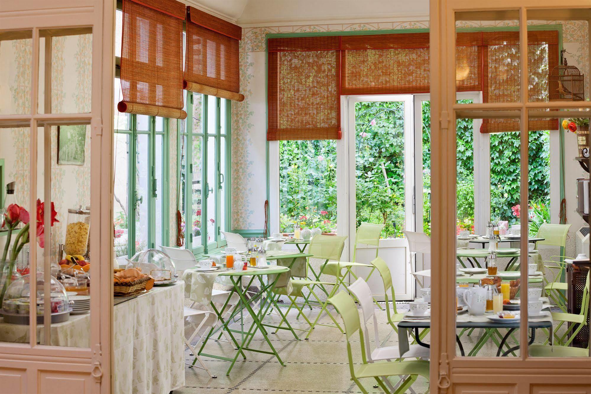 Hotel Arverna Vichy - Clt'Hotel Luaran gambar