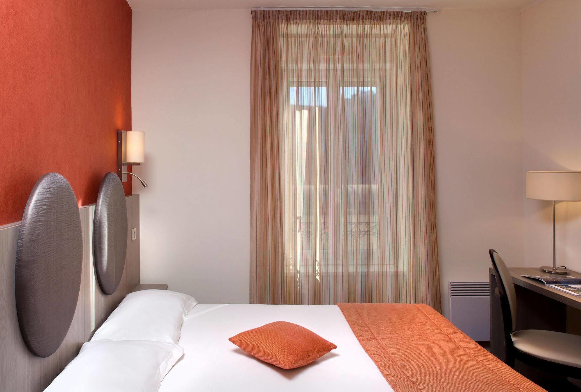 Hotel Arverna Vichy - Clt'Hotel Luaran gambar